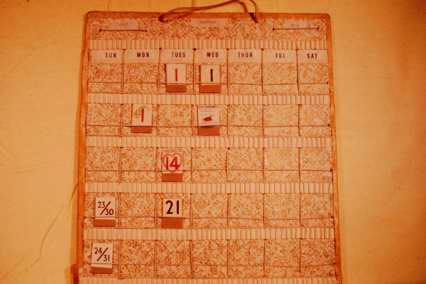 Wall calendar educational aid-102